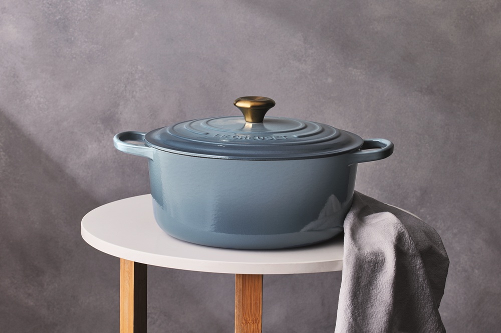 Le Creuset: Cast Iron Signature Round Casserole